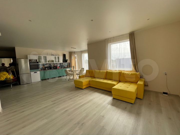 Дом 246 м² на участке 10 сот.