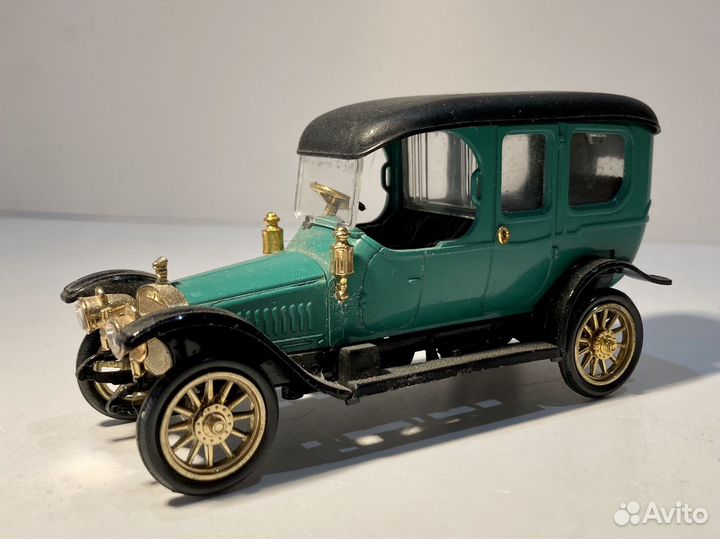 Модель автомобиля Руссобалт Лимузин А32 1:43 СССР