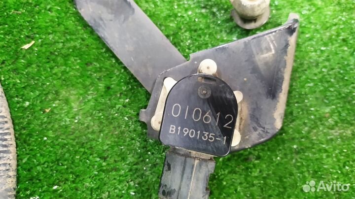 Датчик высоты дорожного просвета задний Toyota