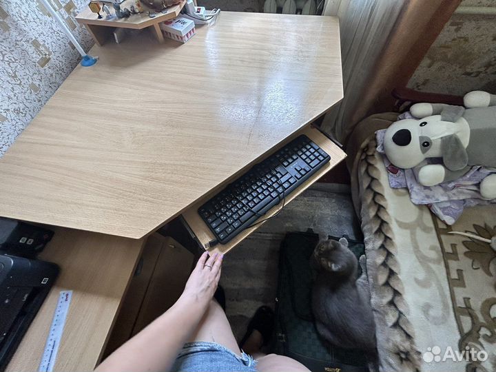 Компьютерный стол