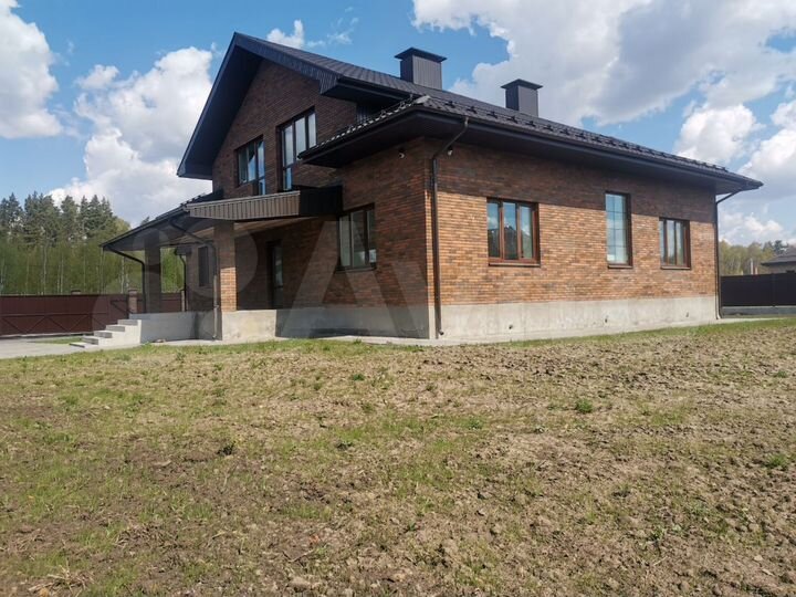 Дом 320 м² на участке 18 сот.