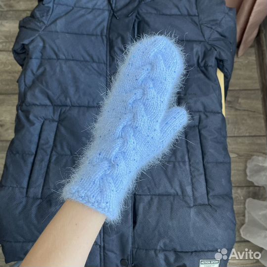 Варежки с пайетками