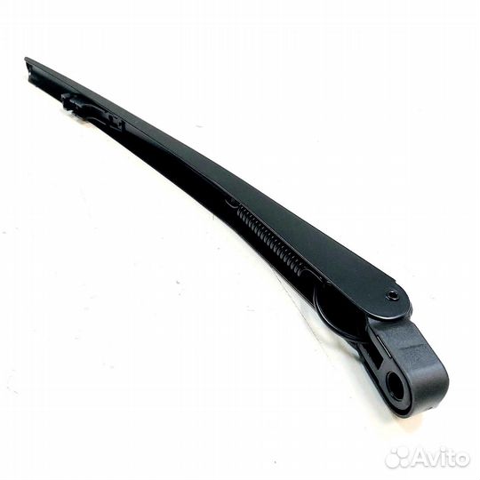 Поводок стеклоочистителя заднего стекла Калина