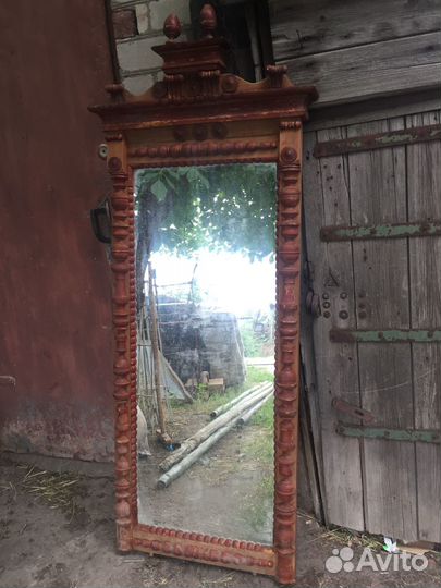 Антиквариат. Старинное зеркало