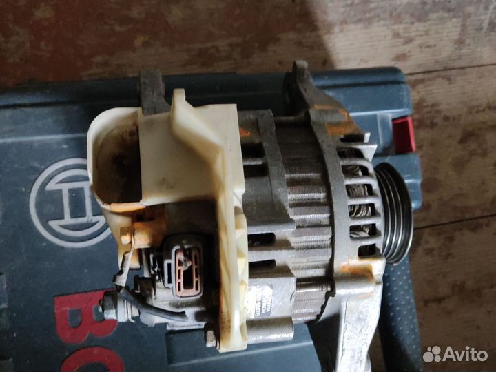 Генератор на nissan almera