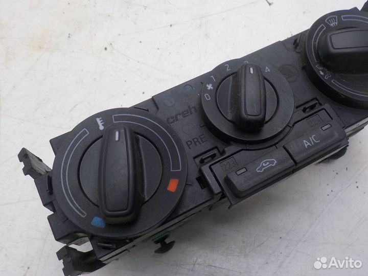 Блок управления климатом Skoda Rapid 2013
