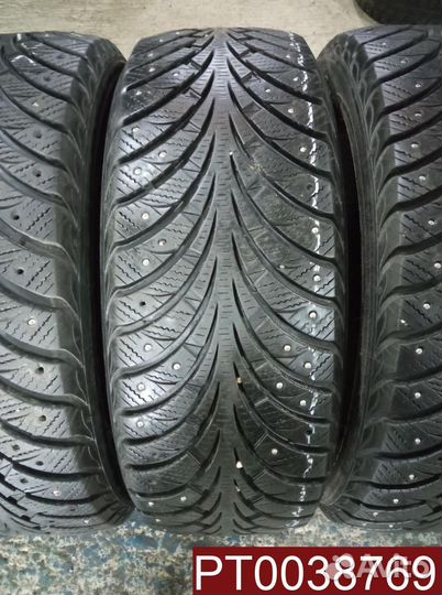 Sava Eskimo Stud 215/60 R16 98H