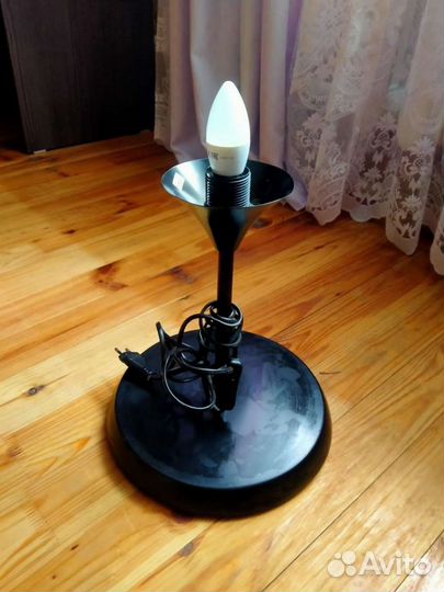 Лампа настольная