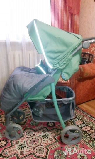 Прогулочная коляска
