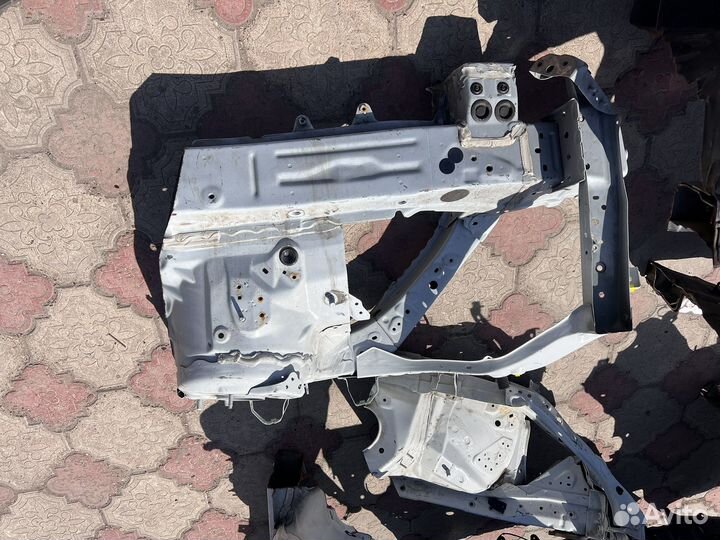 Лонжерон передний Киа Стингер