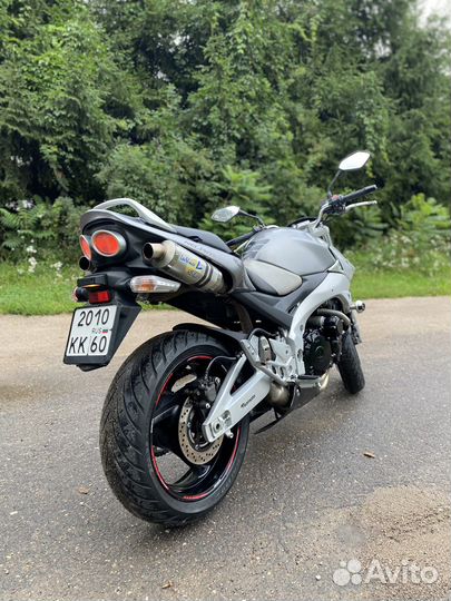 Suzuki GSR600