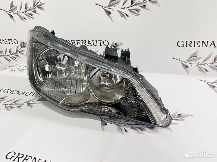 Фара правая галоген Honda Civic 8 4D рест 2009-12