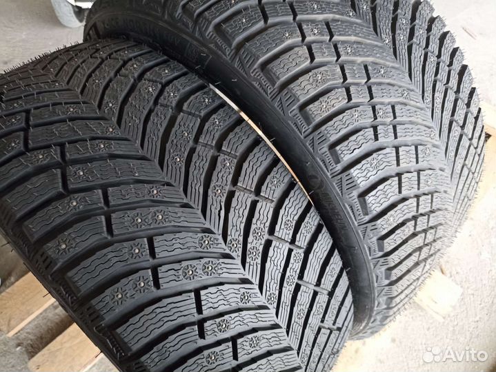 Michelin X-Ice North 4 245/35 R20