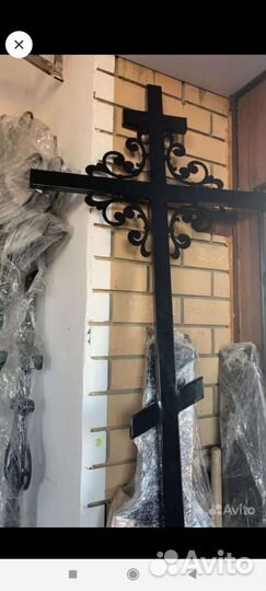 Кресты ритуальные и цветники из металла