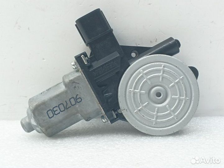 Моторчик стеклоподъемника передний левый