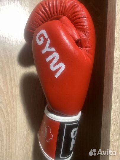 Перчатки для бокса, кикбоксинга