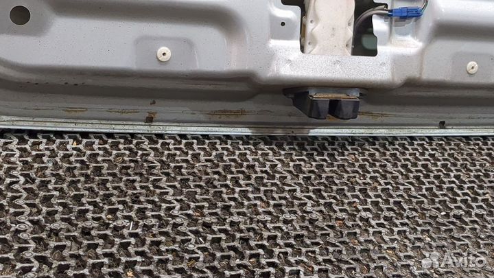 Крышка багажника Suzuki Liana, 2005