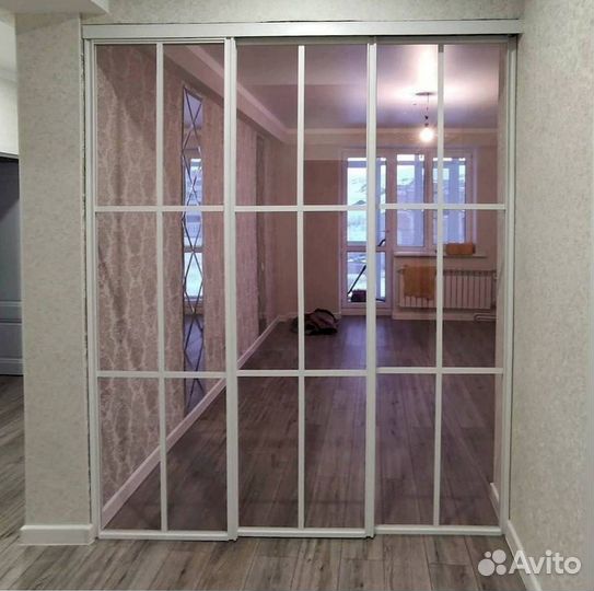 Стеклянная перегородка