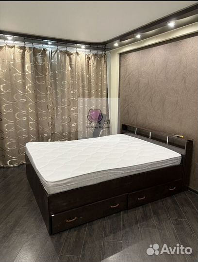 Кровать с ящиками двуспальная