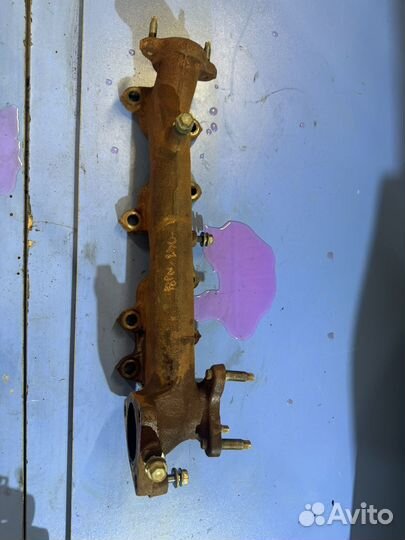 Выпускной коллектор toyota hilux 8 2.4