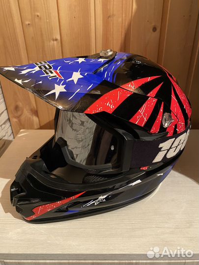 Кроссовый шлем