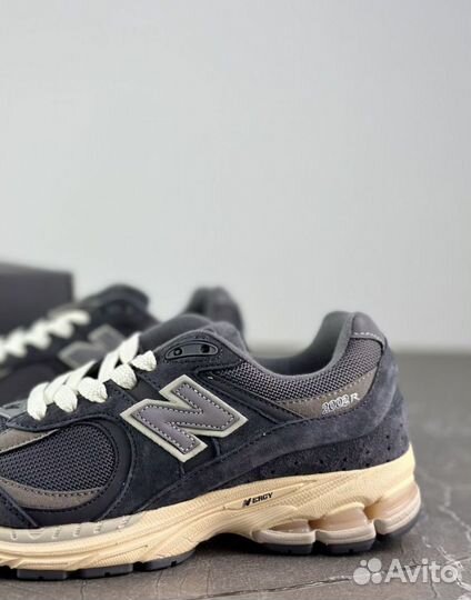 Кроссовки New Balance 2002r