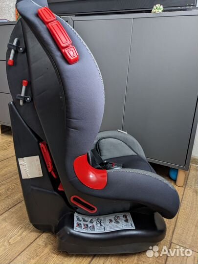 Автомобильное кресло