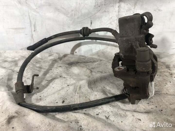 Суппорт тормозной задний правый Mazda 3 BL До