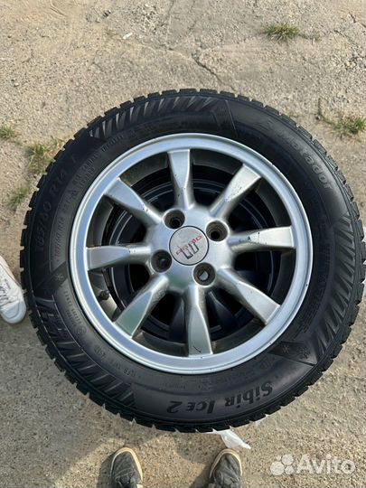 Комплект колес r14 на литье, зима