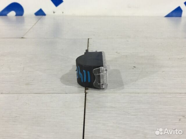 Плафон бардачка skoda rapid 1 рест 1.6 ат лифтбек