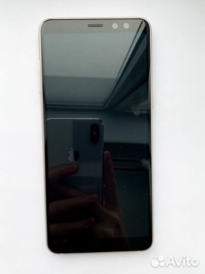 Samsung Galaxy A8 (2018), 4/64 ГБ