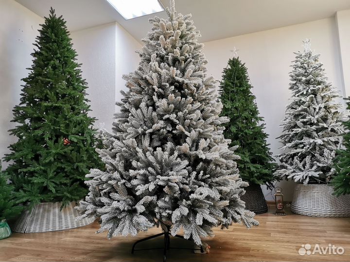 Елка искусственная заснеженная литая