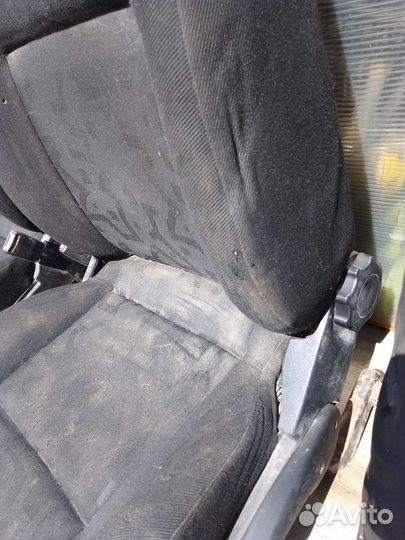 Сиденья Volkswagen Golf 4