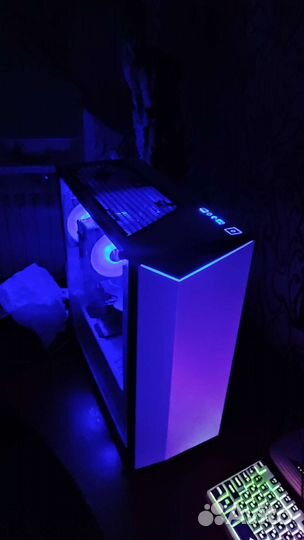 Игровой пк с игровой гарнитуртй