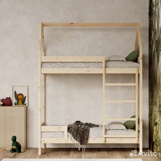 Двухъярусная кровать из массива дерева