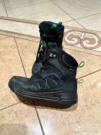 Детские ботинки