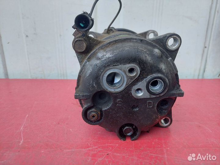 Компрессор кондиционера Volvo S40
