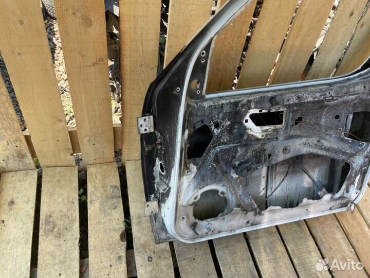 Дверь передняя правая Peugeot Partner