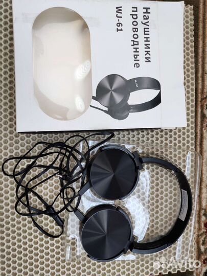Наушники с микрофоном