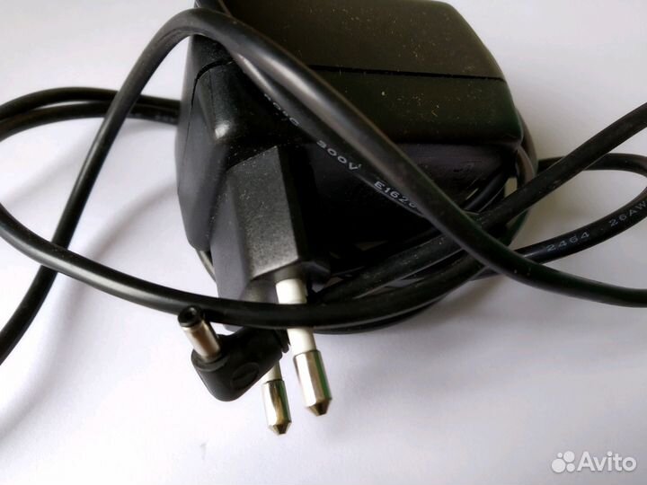 Зарядные устройства и наушники