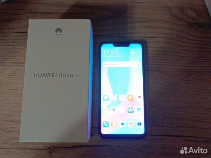 HUAWEI Nova 3i, 4/64 ГБ