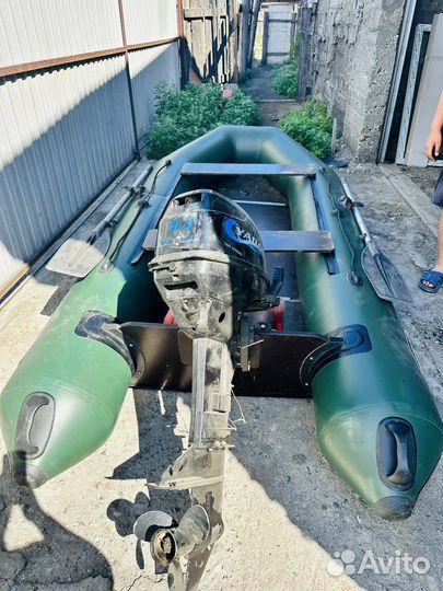 Лодка с мотором