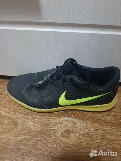 Футзалки nike phantom