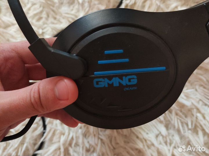 Проводные наушники с микрофоном