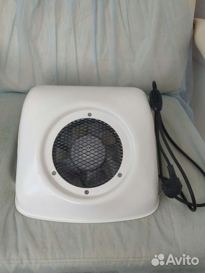 Пылесос маникюрный