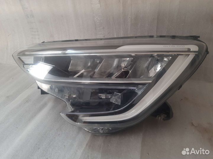 Renault Arkana фара левая
