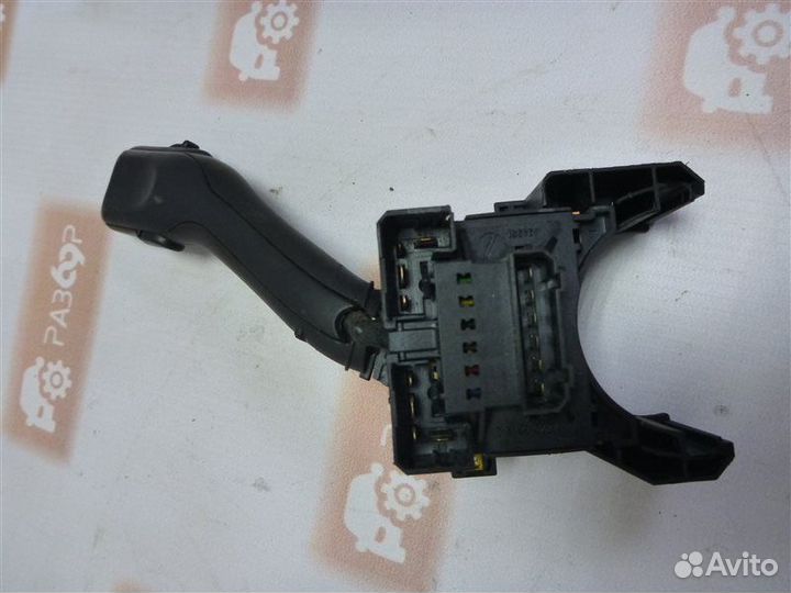 Подрулевой переключатель правый Volkswagen Passat