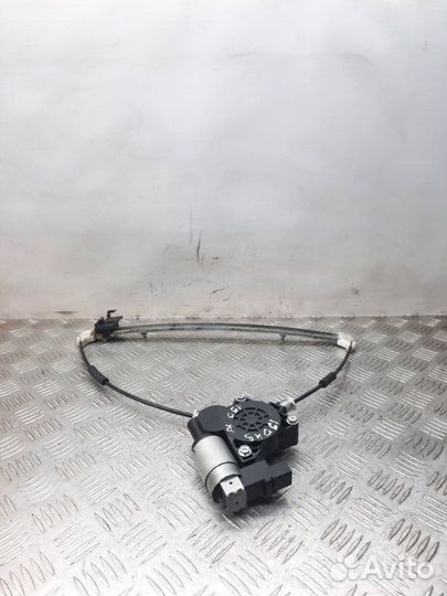 Стеклоподъемник электрический задний правый Mazda