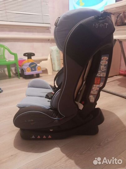 Детское автокресло