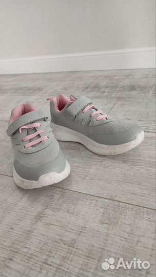 Кроссовки для девочки